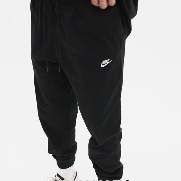 Nike Sportswear Club Mens M Knit Tapered Joggers Black White FQ4330 NWT Cotton - Picture 1 of 9